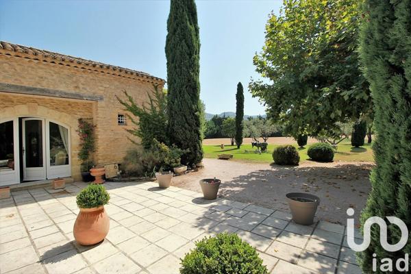 Maison à vendre 9 pièces 350 m² L'Isle-sur-la-Sorgue