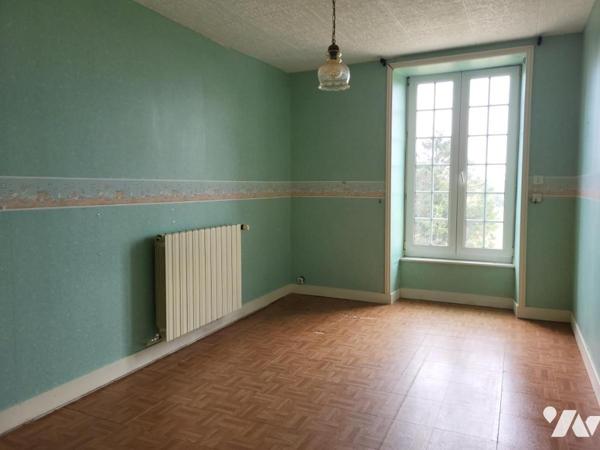 LE TOURNEUR : Maison en pierre avec 1ha60