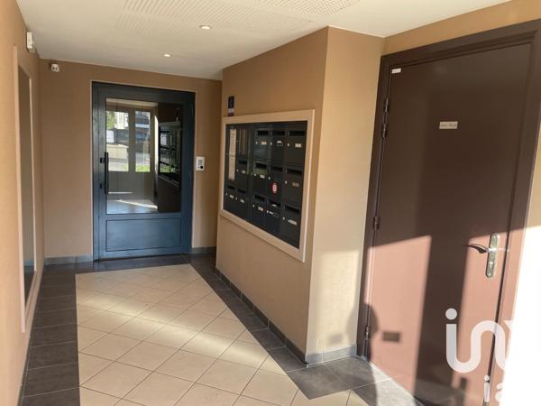 Appartement à vendre 3 pièces 52 m² Saint-Fargeau-Ponthierry