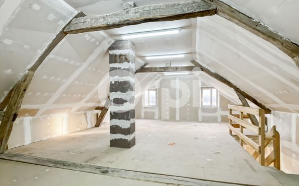 Maison à vendre    3 pièces • 129 m2 Évreux