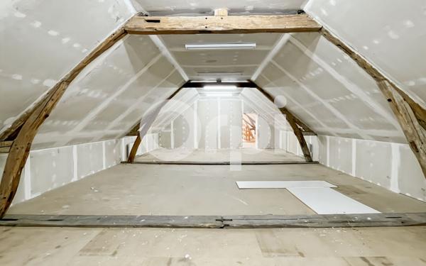 Maison à vendre    3 pièces • 129 m2 Évreux