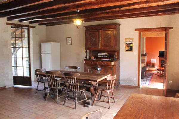 Cérilly - Maison spacieuse avec piscine chauffée sur 2699m² de terrain. Cérilly (03350)