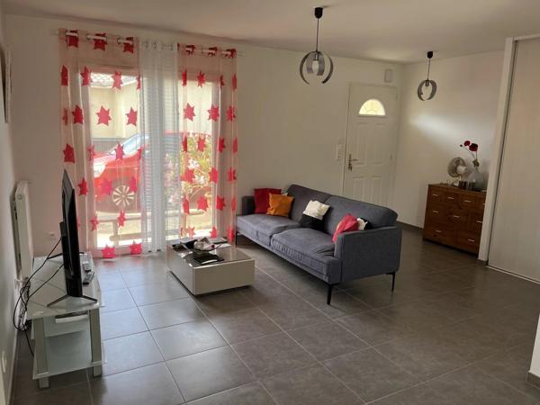 Location                                                      Maison
                        
                     5 pièces                      102 m2                     à Saint-Jean-d'Illac