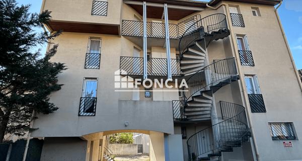 Location Studio meublé 29.72 m² - Mont-de-marsan 40000