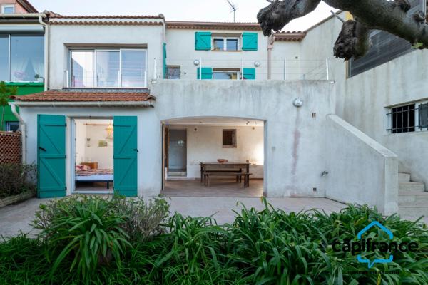 Presqu'île de Giens 83400 Maison mitoyenne de 130 m2 (92 loi carrez) 3/4ch , vue végétation et baie de l'almanarre,