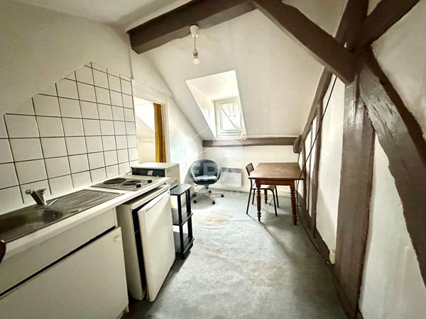 Appartement T1 à vendre au dernier étage à Rouen - Réf 878NC