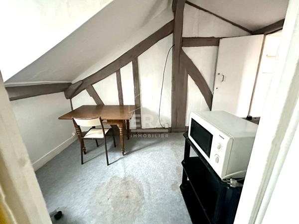 Appartement T1 à vendre au dernier étage à Rouen - Réf 878NC