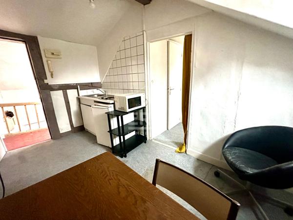 Appartement T1 à vendre au dernier étage à Rouen - Réf 878NC