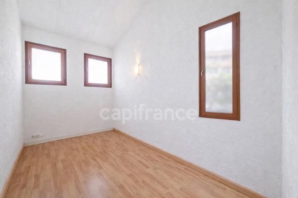Local professionnel, 37 m², Saint-Jean-de-Luz, secteur Fargeot - proche gare