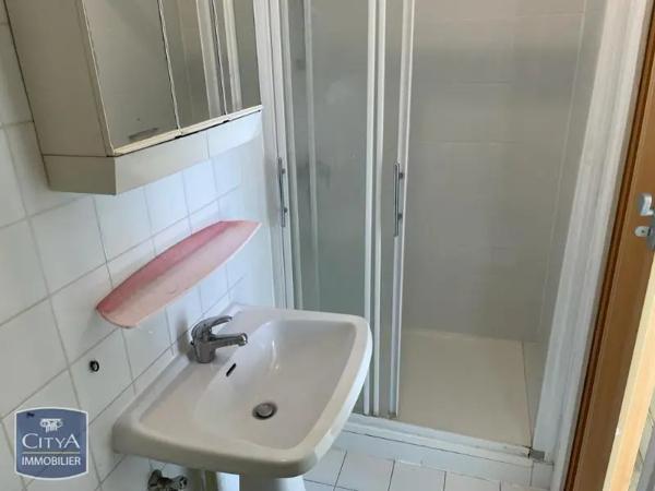 Appartement à louer 2 pièces 37.57m² Villeurbanne (69100)