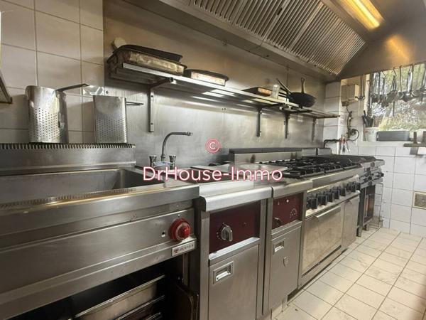 Commerce à vendre 3 pièces de 220 m²