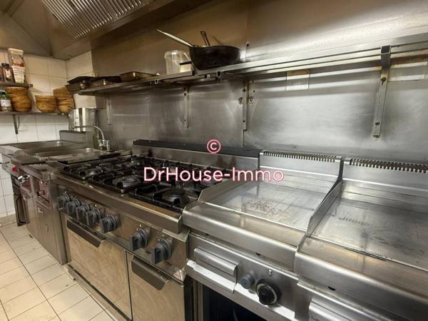 Commerce à vendre 3 pièces de 220 m²