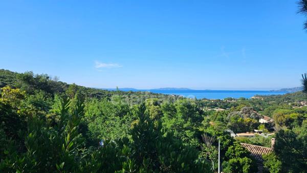 Terrain à vendre de 1 300,00 m² CAVALIERE (83) avec permis purgé