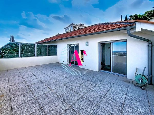 Grasse – Traverse du Prado | Duplex 4 pièces – Dernier étage – Terrasse 34 m² – Vue panoramique jusqu'à la mer