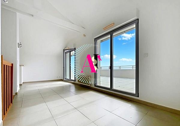 Grasse – Traverse du Prado | Duplex 4 pièces – Dernier étage – Terrasse 34 m² – Vue panoramique jusqu'à la mer