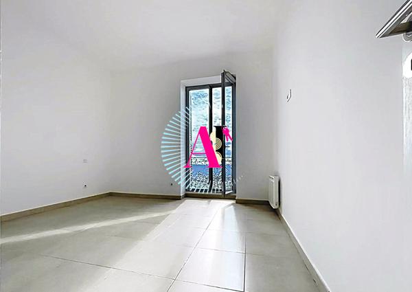 Grasse – Traverse du Prado | Duplex 4 pièces – Dernier étage – Terrasse 34 m² – Vue panoramique jusqu'à la mer