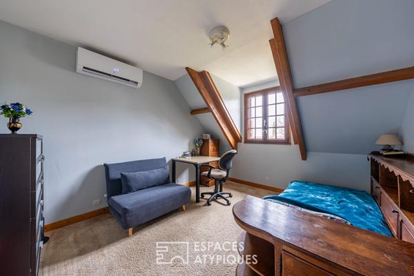 Maison familiale de charme avec sa tour architecturale