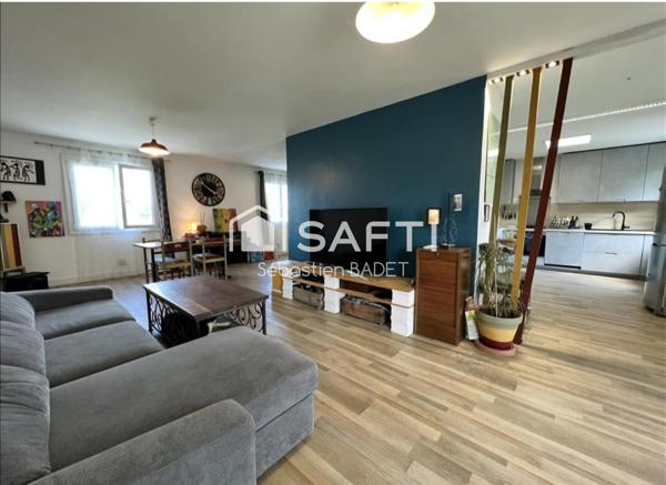 Maison  de 147m2 avec piscine et étang