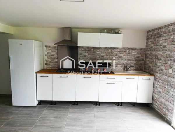 Maison  de 147m2 avec piscine et étang