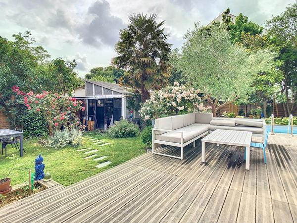 Maison d’exception avec piscine et jardin sans vis-à-vis – Sainte-Thérèse, Rennes