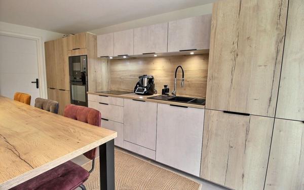 Maison à louer    5 pièces •  Douvaine