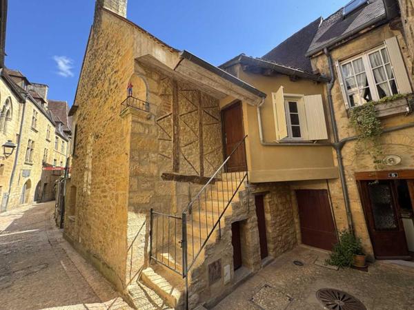 Maison ancienne - Sarlat-la-caneda À vendre – Maison de ville au cœur de Sarlat
