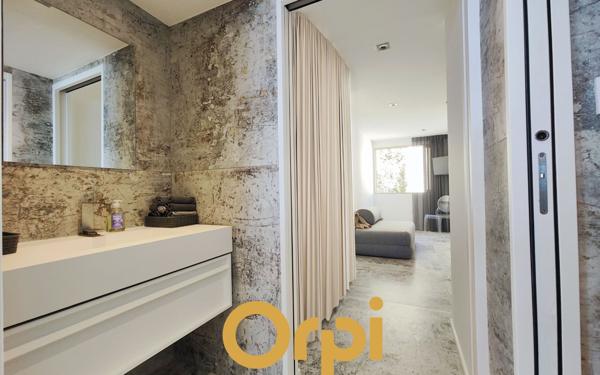 Appartement à vendre    3 pièces • 124 m2 Bandol