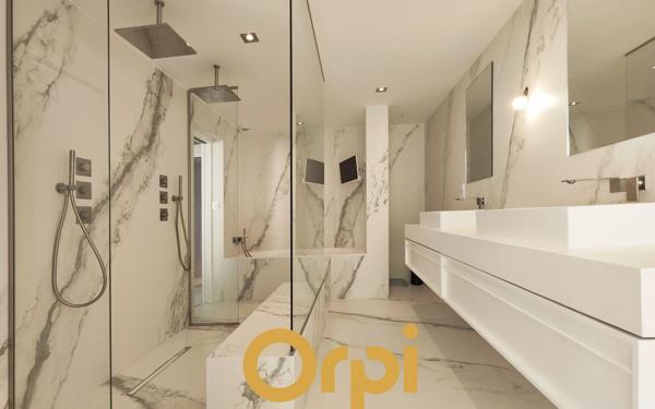 Appartement à vendre    3 pièces • 124 m2 Bandol