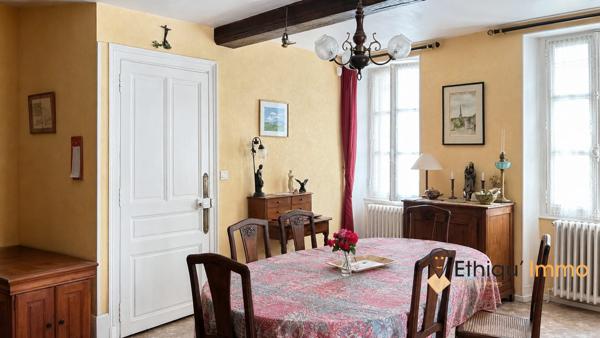 Belle maison bourgeoise avec terrain arboré 1205m2