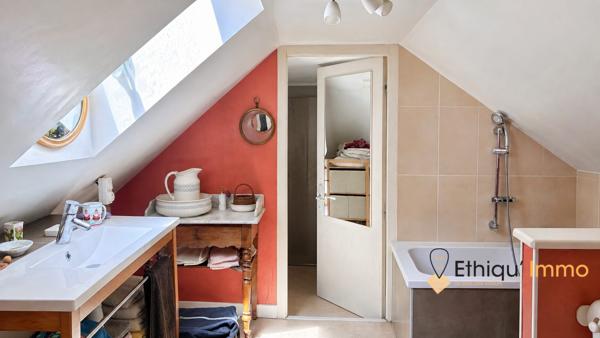 Belle maison bourgeoise avec terrain arboré 1205m2