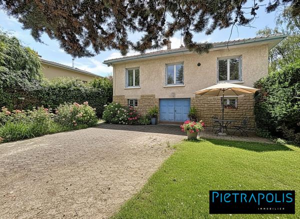 Maison familiale 6 pièces de 230 m² au sol, 99 m² carrez sur une parcelle de 520 m²
