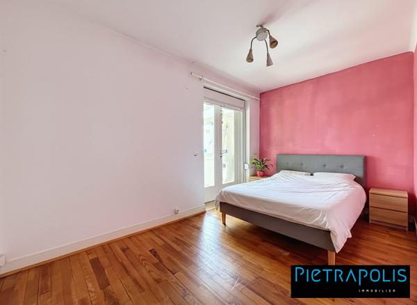 Maison familiale 6 pièces de 230 m² au sol, 99 m² carrez sur une parcelle de 520 m²