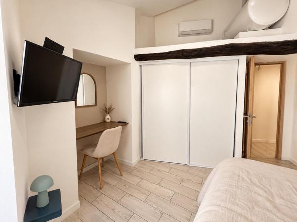 VIEUX-BASTIA – APPARTEMENT T3/T4 EN DUPLEX DE 70 m² ENTIÈREMENT RÉNOVÉ