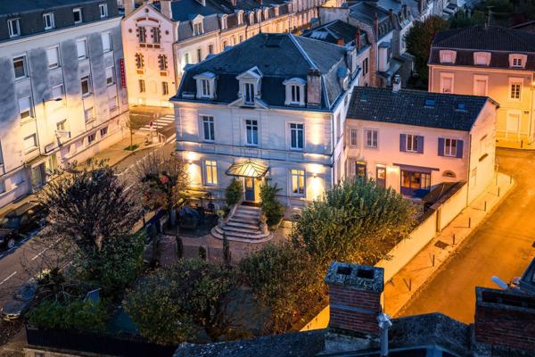 Vente Maison de luxe Périgueux 16 Pièces 441 m²