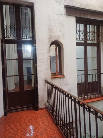 Perpignan centre - Appartement type loft de 2 pièces dans ancien couvent