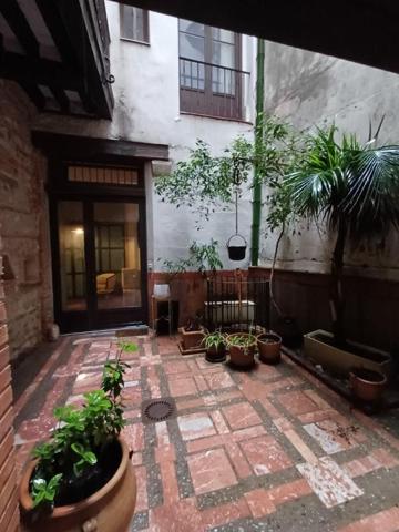Perpignan centre - Appartement type loft de 2 pièces dans ancien couvent