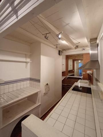 Perpignan centre - Appartement type loft de 2 pièces dans ancien couvent