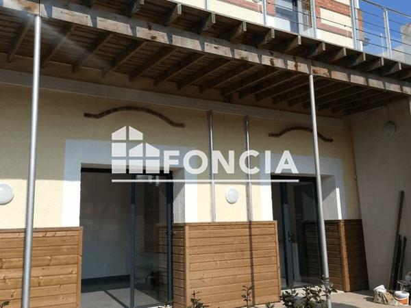 Location Appartement 3 pièces 64 m² - 1ER ETAGE - APPARTEMENT 4 Niort 79000