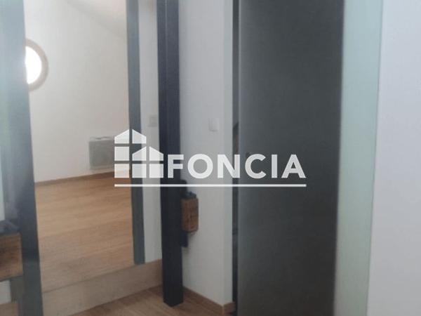 Location Appartement 3 pièces 64 m² - 1ER ETAGE - APPARTEMENT 4 Niort 79000