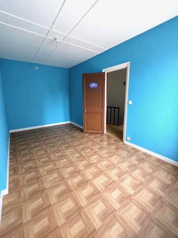 Maison
         3 pièces
        - 72 m² Exclusivité 69 900 € *