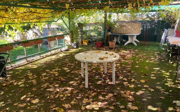 Maison à vendre    5 pièces •  Saint-Jean-le-Centenier