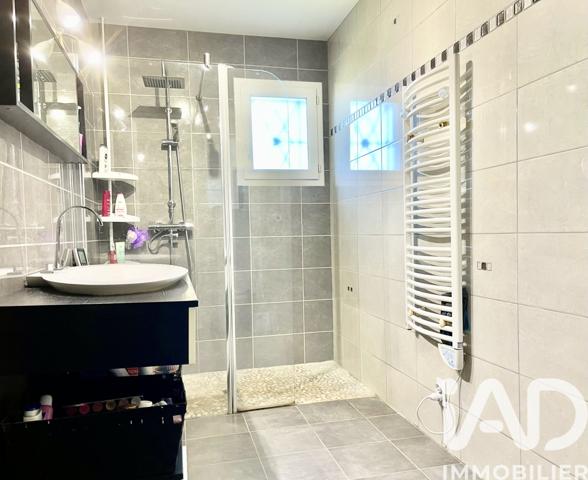 Maison à vendre 7 pièces 132,29 m² Moret-Loing-et-Orvanne
