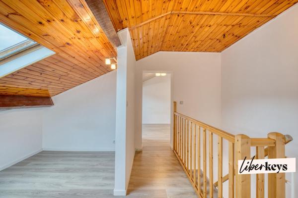 Maison & appartement indépendant au calme avec vue dégagée, jardin — Secteur recherché