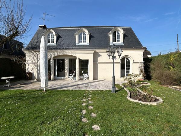 MAISON 7 PIÈCES SUR TERRAIN 1085 m2