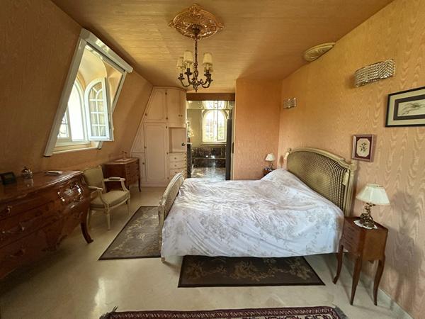 MAISON 7 PIÈCES SUR TERRAIN 1085 m2