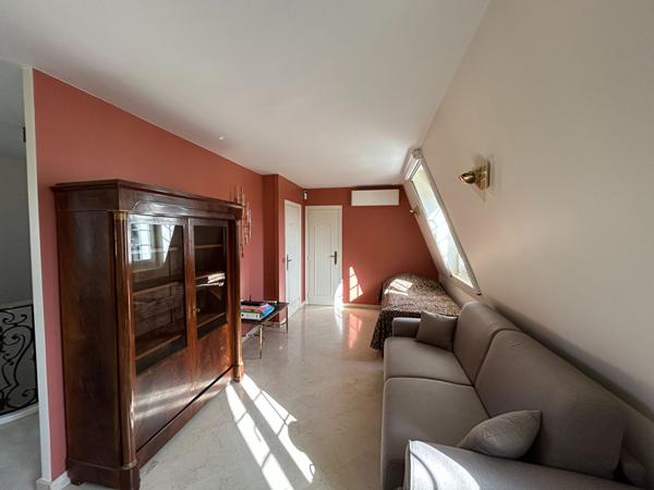 MAISON 7 PIÈCES SUR TERRAIN 1085 m2