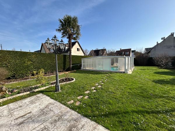 MAISON 7 PIÈCES SUR TERRAIN 1085 m2