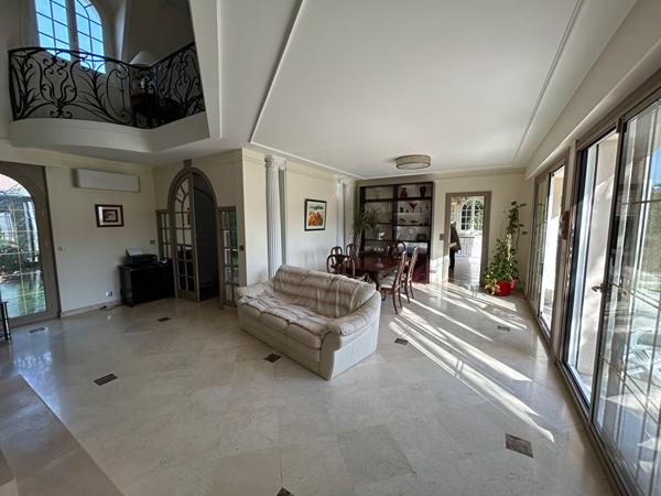 MAISON 7 PIÈCES SUR TERRAIN 1085 m2