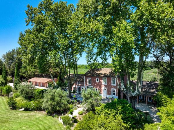 Vente Mas Eygalières 9 Pièces 325 m²