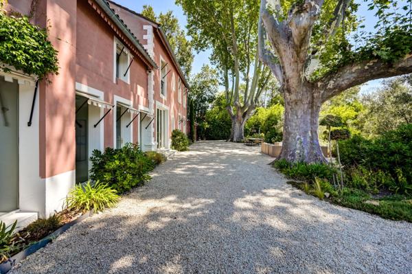 Vente Mas Eygalières 9 Pièces 325 m²